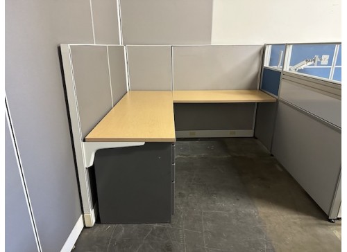Pre Owned Friant Systems 2 Cubicle