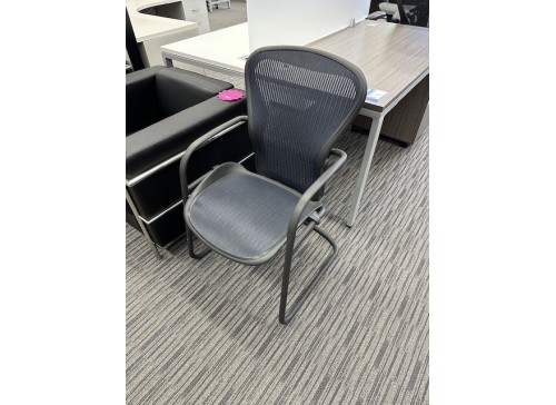 Herman Miller Aeron Guest Chair Size B