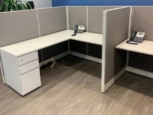 Used Blend Refurbished Friant Novo Cubicle A